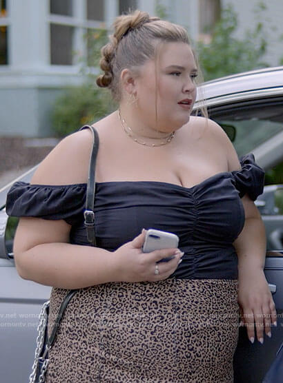 Felicia's black ruched off-shoulder top on Single Drunk Female