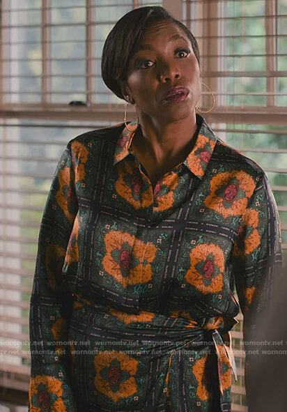 Helen's green printed tie dress on Sweet Magnolias