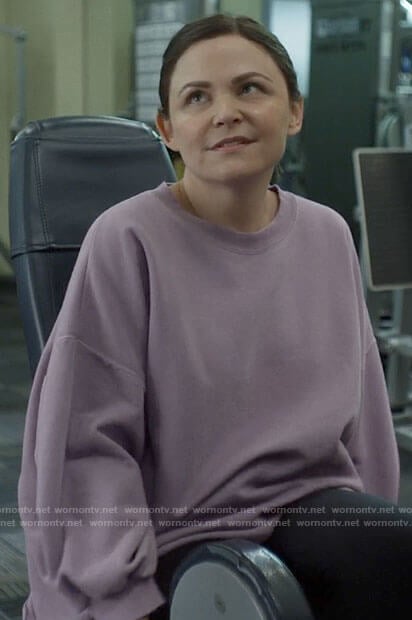 Jodie's purple oversized sweatshirt on Pivoting