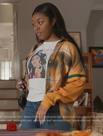 Jojo's white Pasta graphic tee on Queens