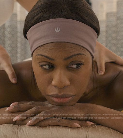 Kacy's mauve headband on Inventing Anna