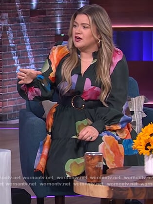 Kelly's black floral print keyhole dress on The Kelly Clarkson Show