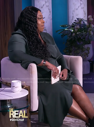 Loni's green wrap dress on The Real