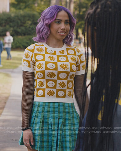 Lourdes' smiley face short sleeve sweater on Naomi