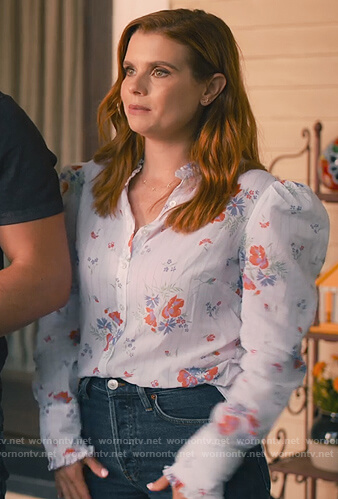 Maddie's white floral print puff sleeve blouse on Sweet Magnolias