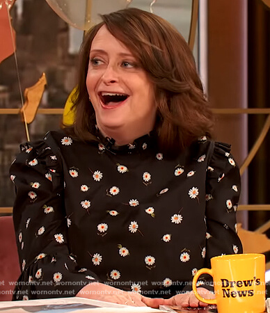 Rachel Dratch's black daisy print top on The Drew Barrymore Show