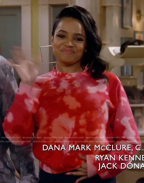 Randi's red tie dye sweatshirt on Call Me Kat