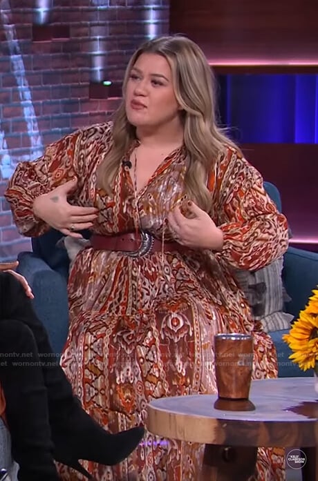 Kelly's brown printed midi dress on The Kelly Clarkson Show