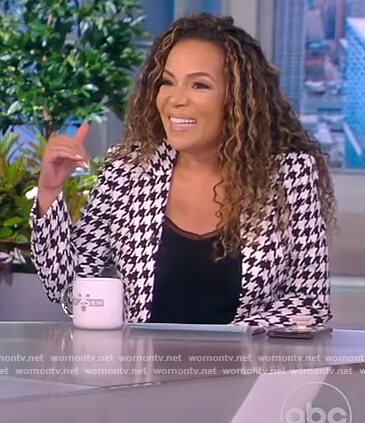 Sunny's houndstooth blazer on The View