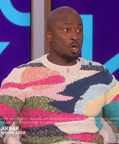 Akbar's camo knit sweater on The Talk