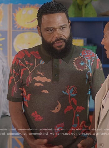 Andre's black floral print polo on Black-ish