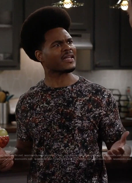 Carter's abstract print t-shirt on Call Me Kat