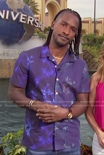 Scott’s blue floral short sleeve shirt on Access Hollywood