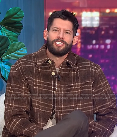 Hunter March's brown plaid shirt on E! News Nightly Pop