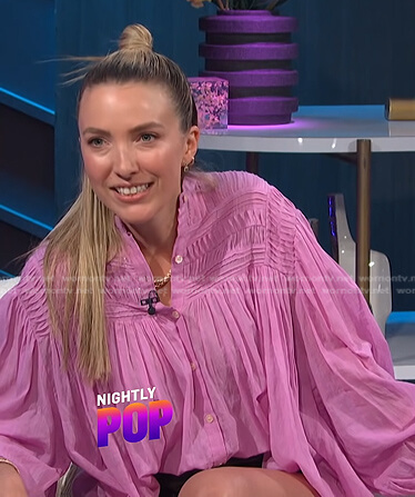 Jackie Schimmel’s pink blouse on E! News Nightly Pop