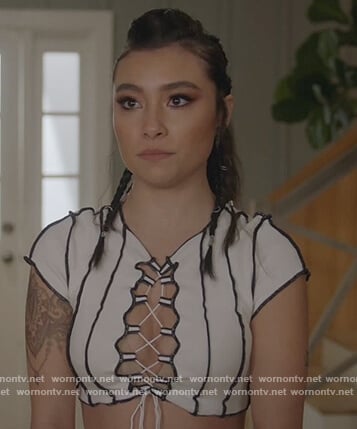 Jamie's white cropped lace-up top on All American