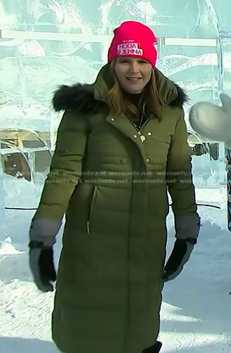 Jenna's green puffer long coat on Today