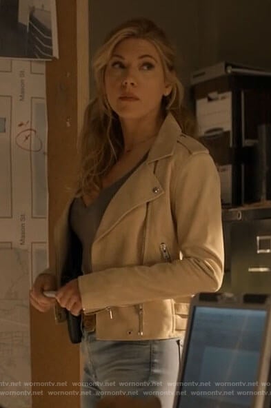 Jenny's beige suede moto jacket on Big Sky