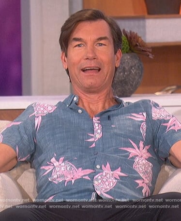 Jerry's blue pineapple print shirt on The Talk