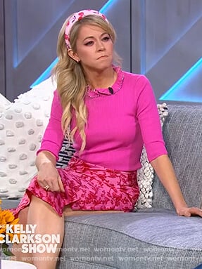 Lindsey Stirling's pink floral skirt on The Kelly Clarkson Show