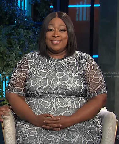 Loni's grey snake print dress on E! News Daily Pop