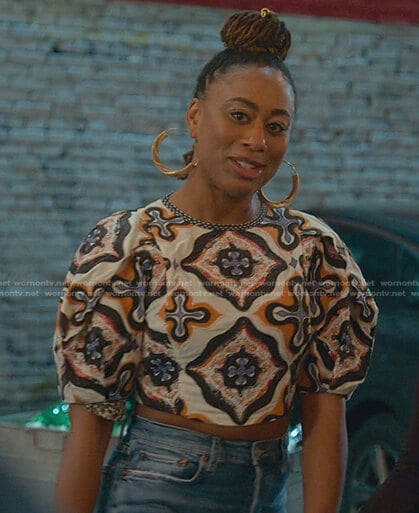 Malika's printed puff sleeve top on Good Trouble