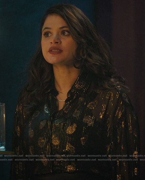 Mel's metallic patterned blouse and gold booties on Charmed