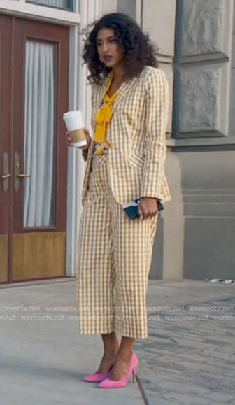 Mikaela's yellow checked suit on Mr Mayor