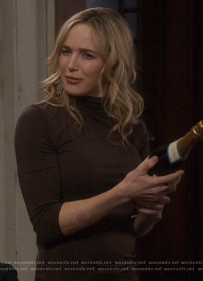 Sara's brown turtleneck top on Legends of Tomorrow