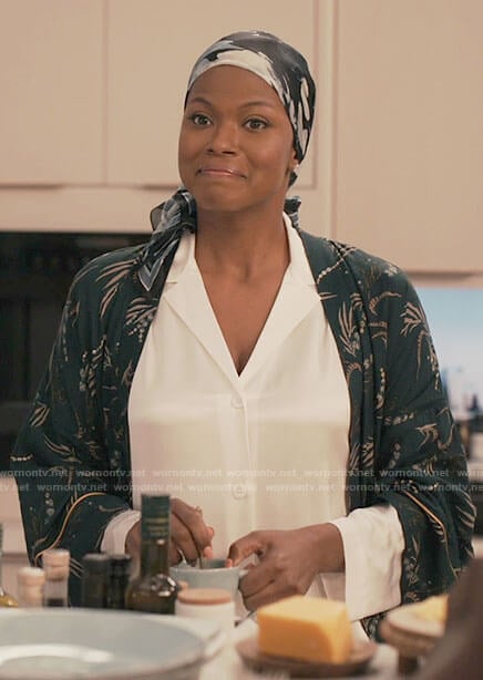 Viv's white pajamas and green printed robe on Bel-Air