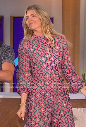 Amanda's pink floral jumpsuit on The Talk