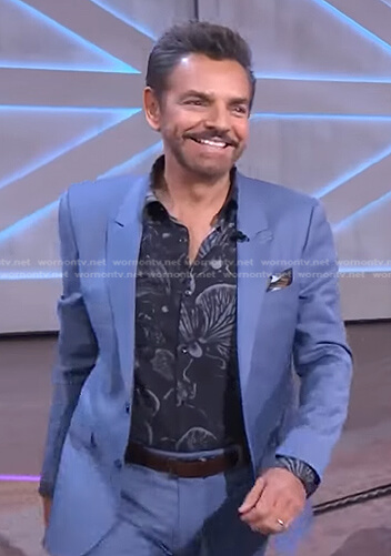 Eugenio Derbez's grey printed shirt on The Kelly Clarkson Show