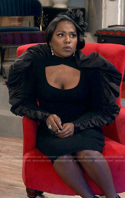 Harper's black ruffle sleeve dress on iCarly
