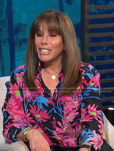 Melissa Rivers's black and pink floral shirt on E! News Daily Pop