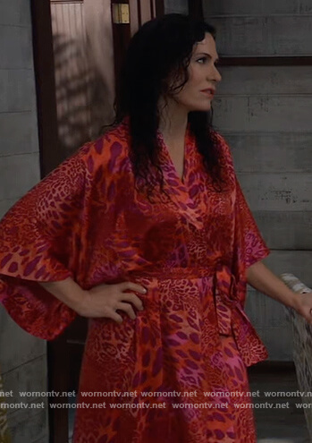 Jennifer Smith's red leopard robe on General Hospital