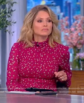 Sara's pink smocked floral top on The View