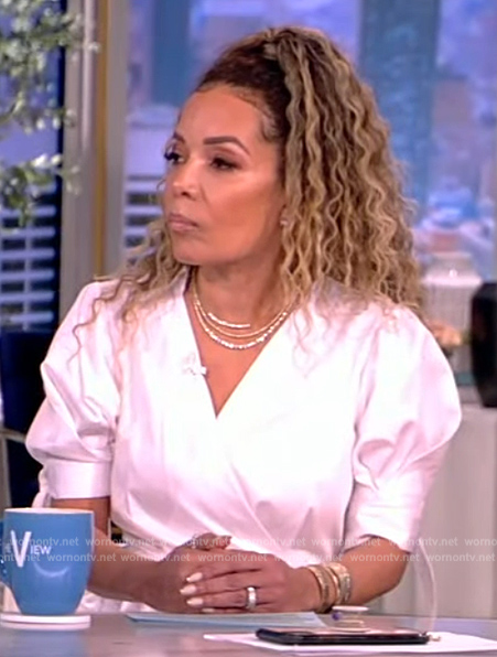 Sunny's white surplice shirtdress on The View