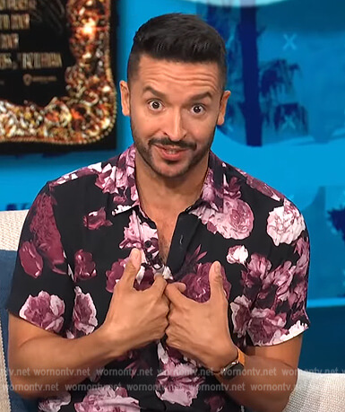 Jai Rodriguez's black floral shirt on E! News Daily Pop