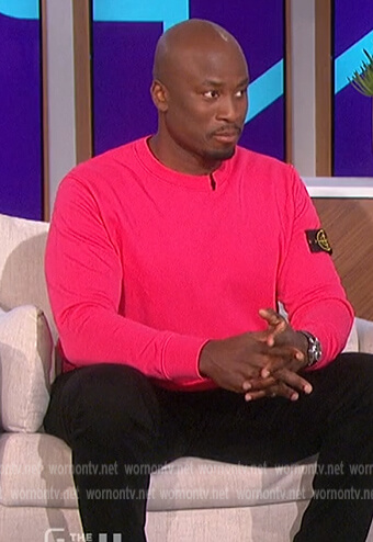 Akbar's pink sweatshirt on The Talk