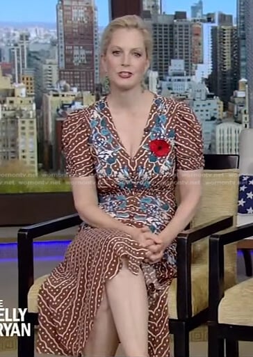 Ali Wentworth's brown floral dress on Live with Kelly and Ryan