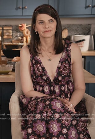 Allison's black printed sleeveless dress on Grace and Frankie
