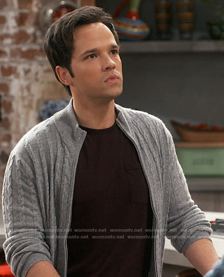 Freddie's grey cable knit zip up cardigan on iCarly