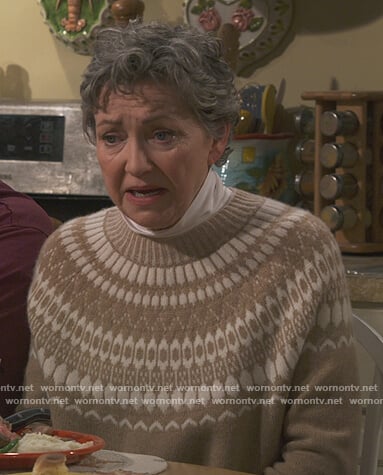 Helen's beige fairisle sweater on How We Roll