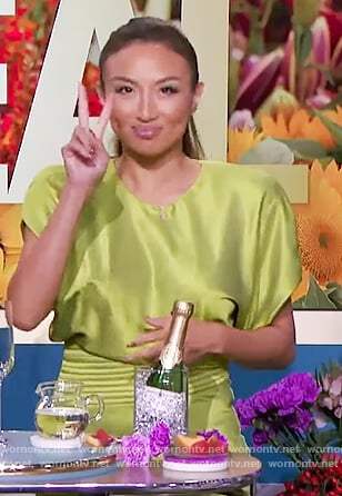 Jeannie's lime satin dress on The Real