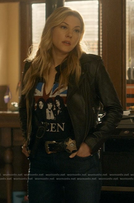 Jenny's Queen graphic tee and ankle boots on Big Sky