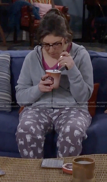 Kat's grey cat print pjs on Call Me Kat