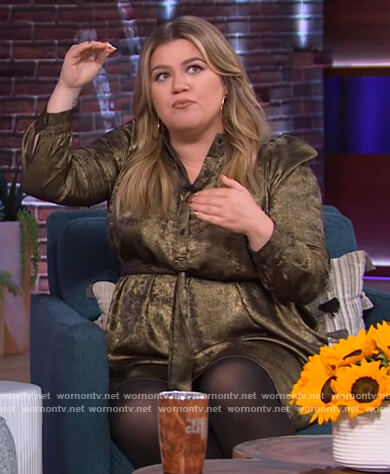 Kelly's gold metallic tie dress on The Kelly Clarkson Show