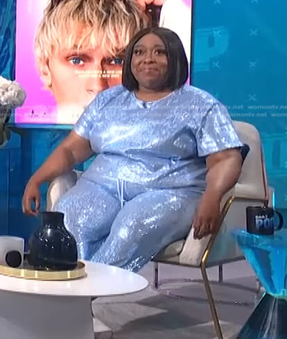 Loni's blue sequin tee and trackpants on E! News Daily Pop