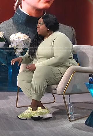 Loni's light green drawstring jumpsuit on E! News Daily Pop