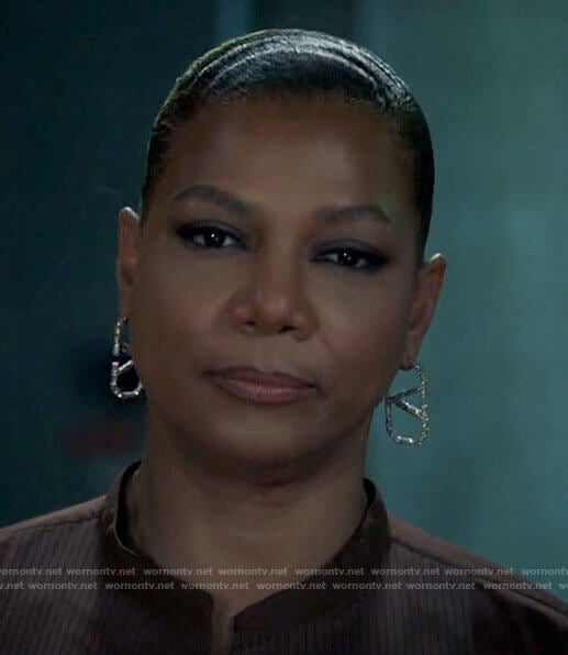 Robyn's V hoop earrings on The Equalizer